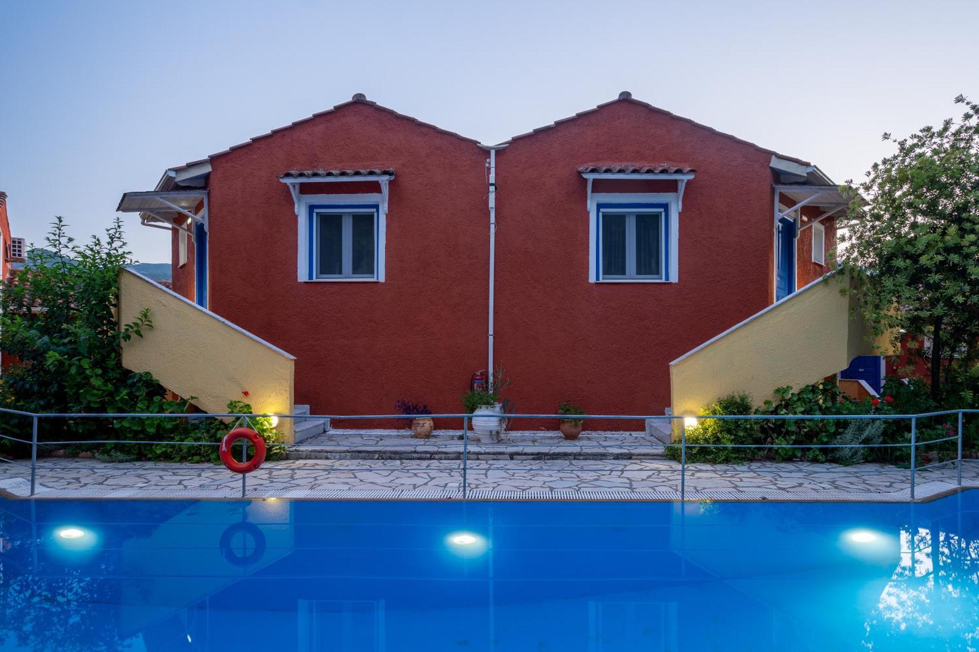 Vliho Bay Boutique Hotel Yénion Екстериор снимка