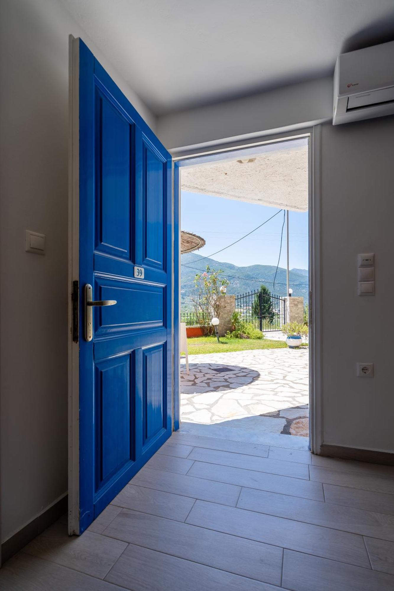 Vliho Bay Boutique Hotel Yénion Стая снимка