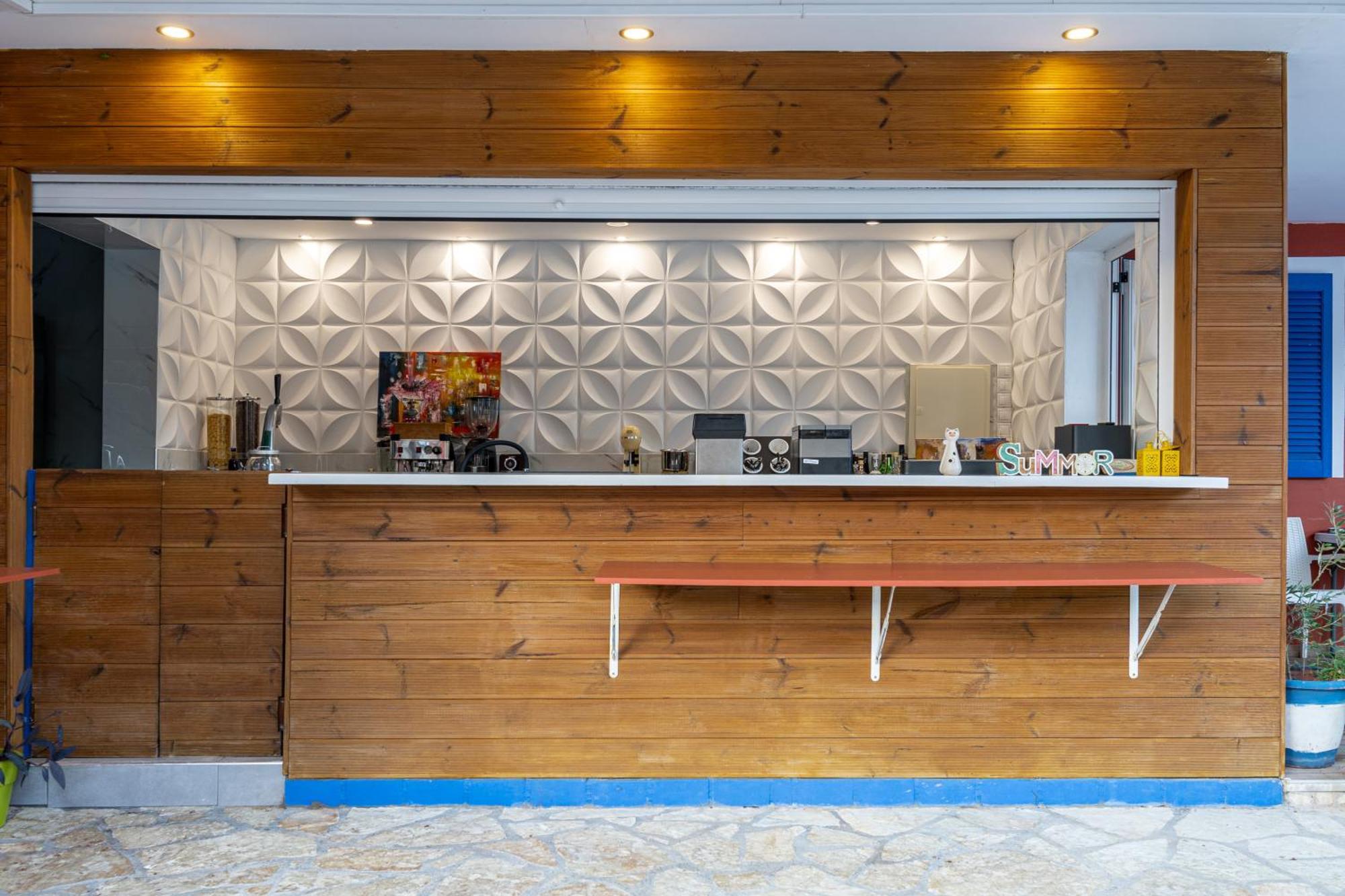 Vliho Bay Boutique Hotel Yénion Екстериор снимка