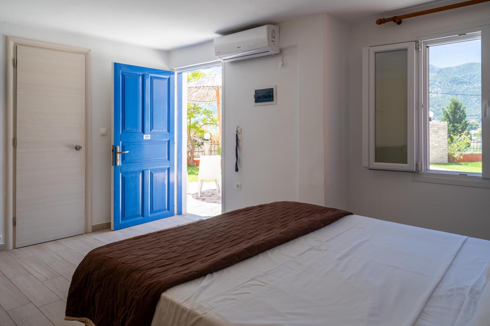 Vliho Bay Boutique Hotel Yénion Стая снимка