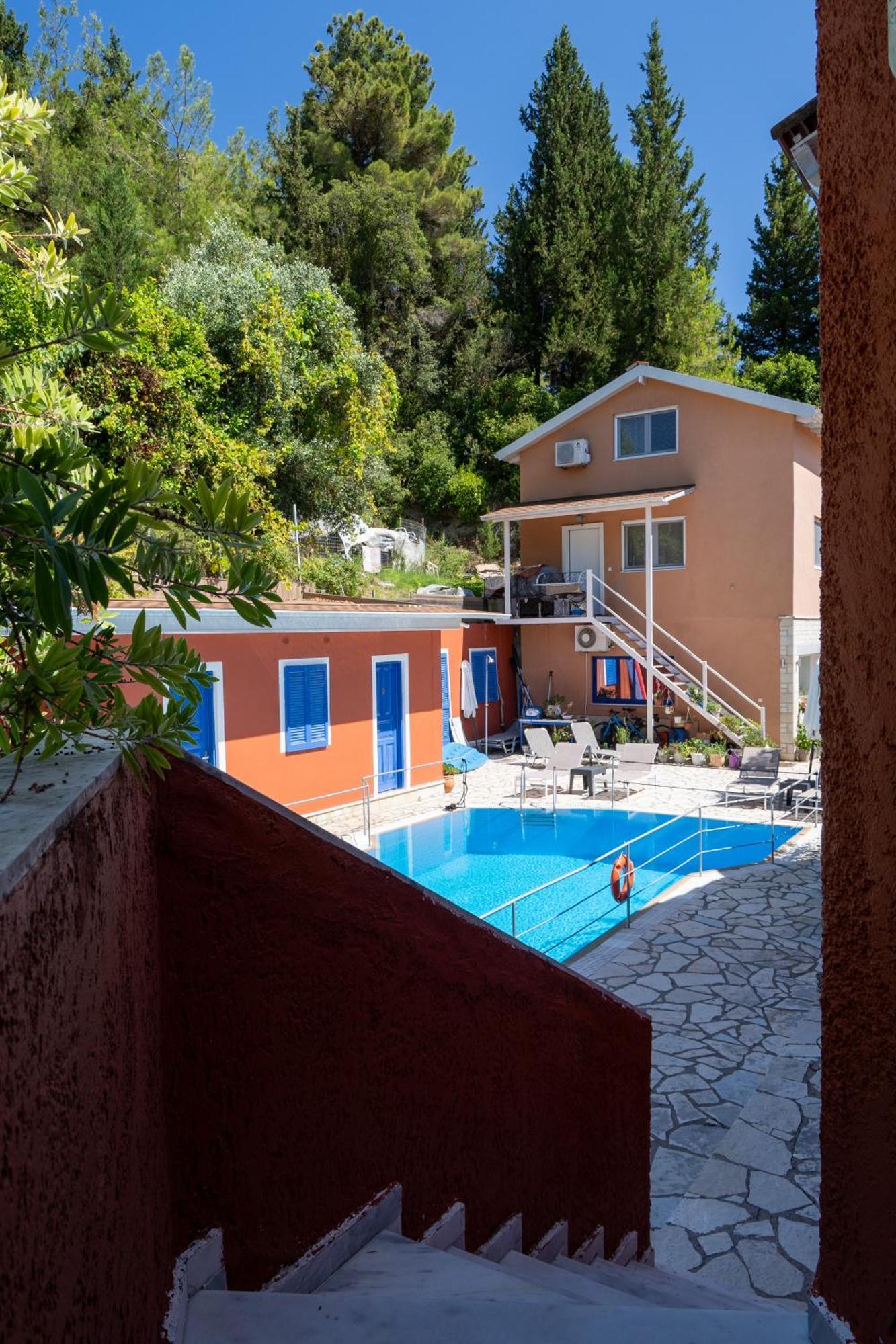 Vliho Bay Boutique Hotel Yénion Екстериор снимка