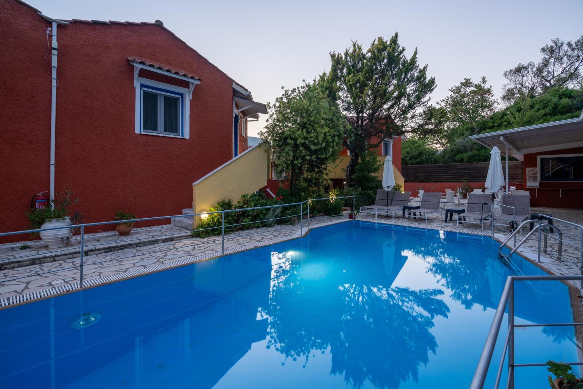 Vliho Bay Boutique Hotel Yénion Екстериор снимка