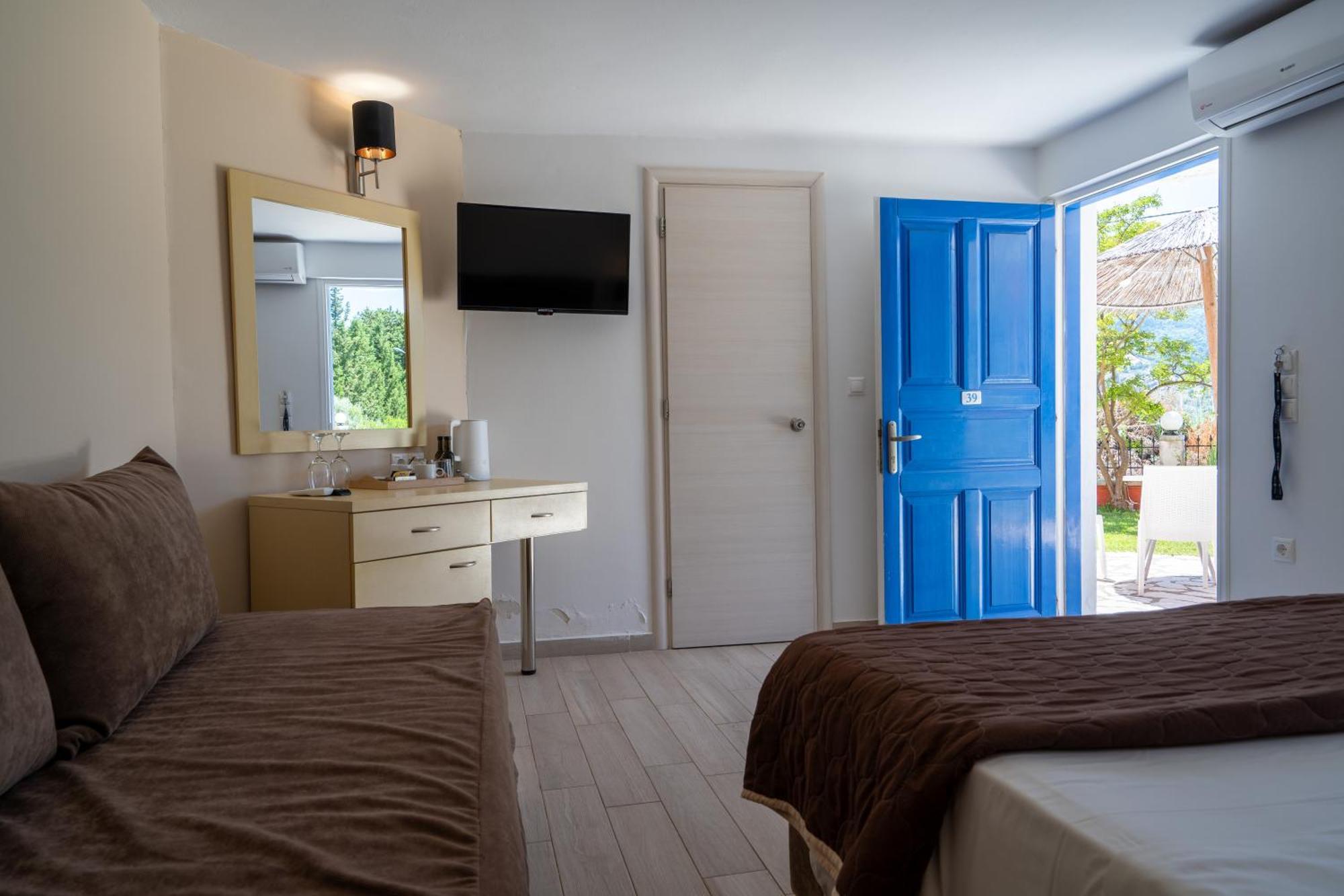 Vliho Bay Boutique Hotel Yénion Стая снимка