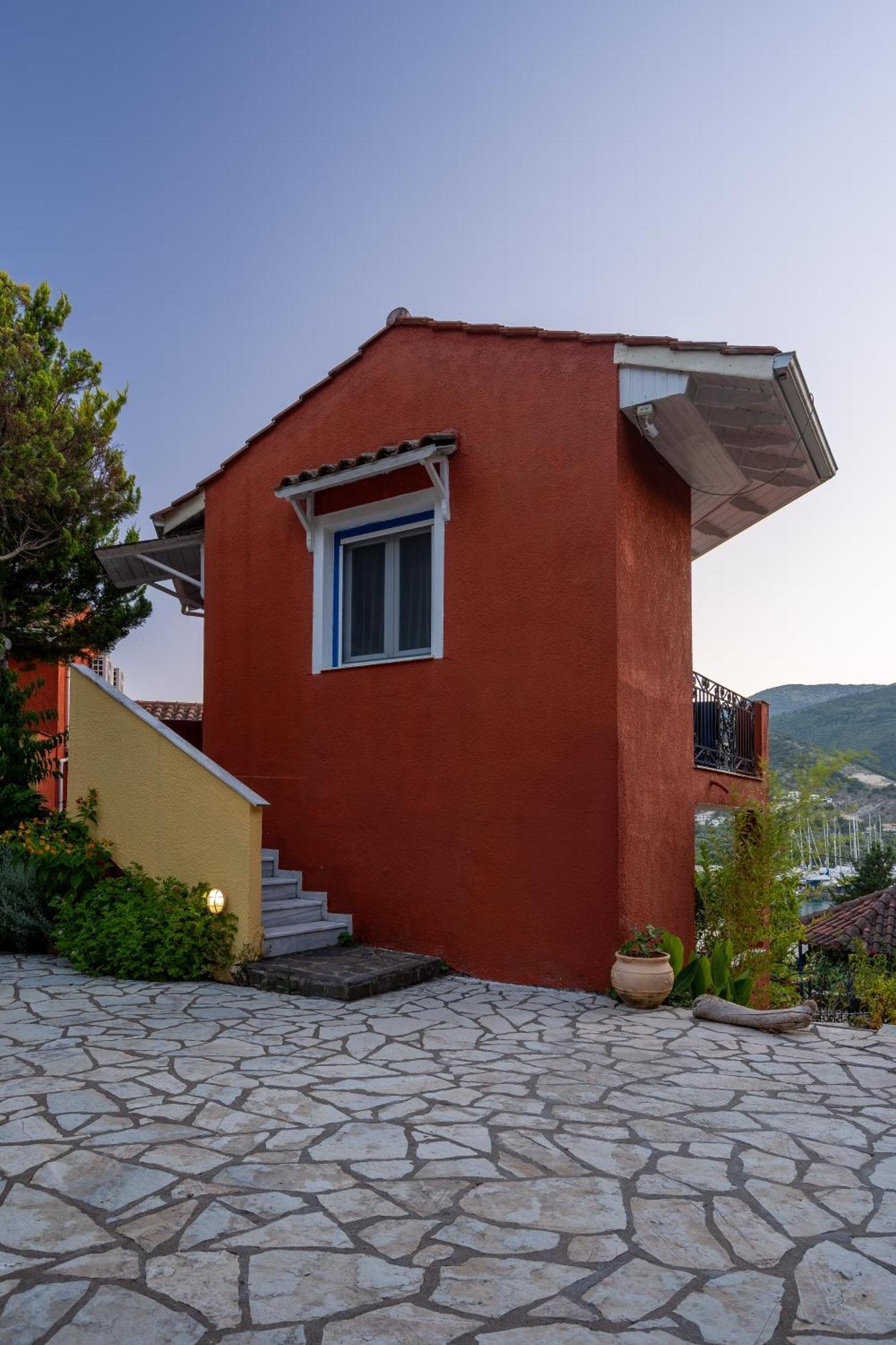 Vliho Bay Boutique Hotel Yénion Екстериор снимка