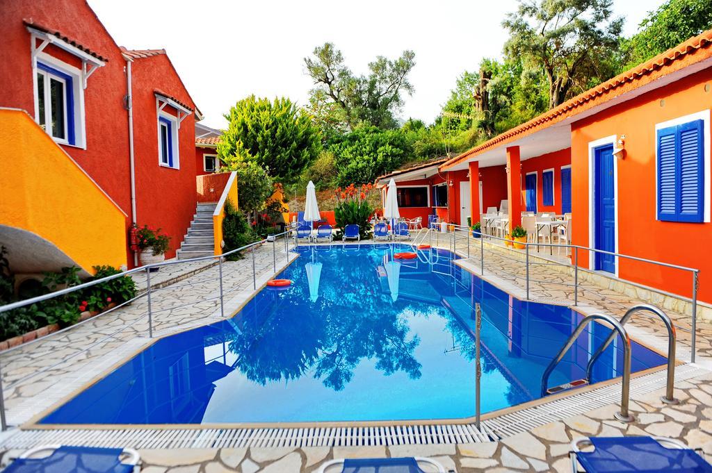 Vliho Bay Boutique Hotel Yénion Екстериор снимка