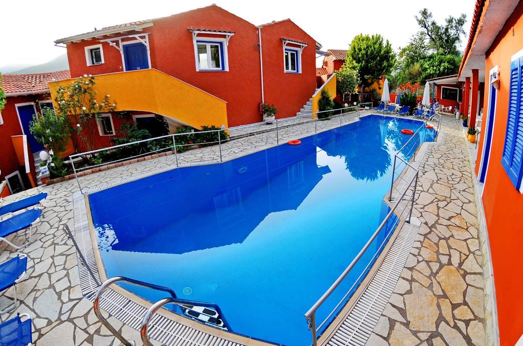 Vliho Bay Boutique Hotel Yénion Екстериор снимка