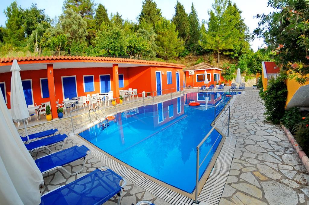 Vliho Bay Boutique Hotel Yénion Екстериор снимка