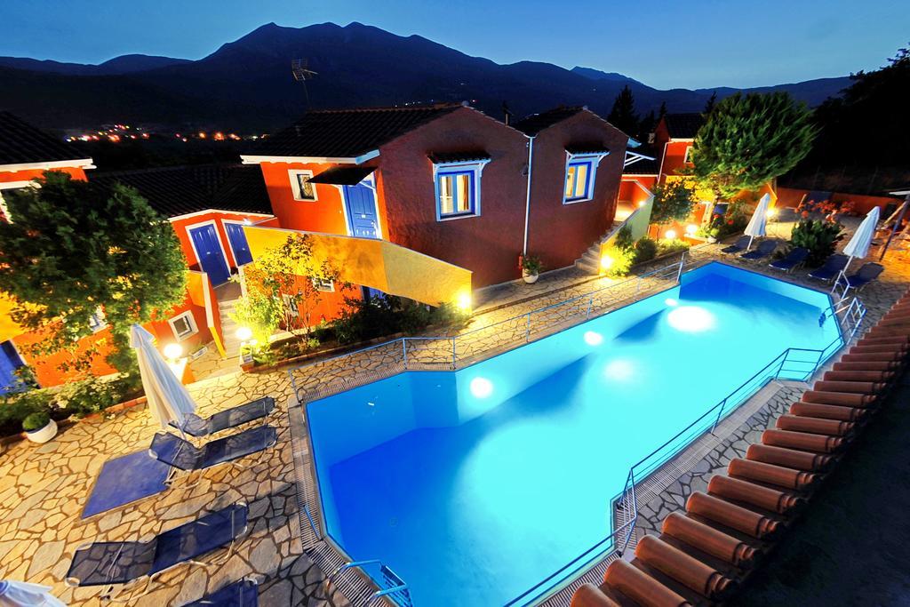 Vliho Bay Boutique Hotel Yénion Екстериор снимка