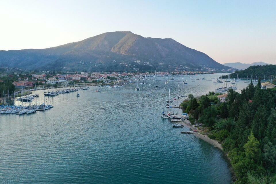 Vliho Bay Boutique Hotel Yénion Екстериор снимка